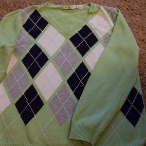 Liz Claiborne argyle v-neck sweater pxl